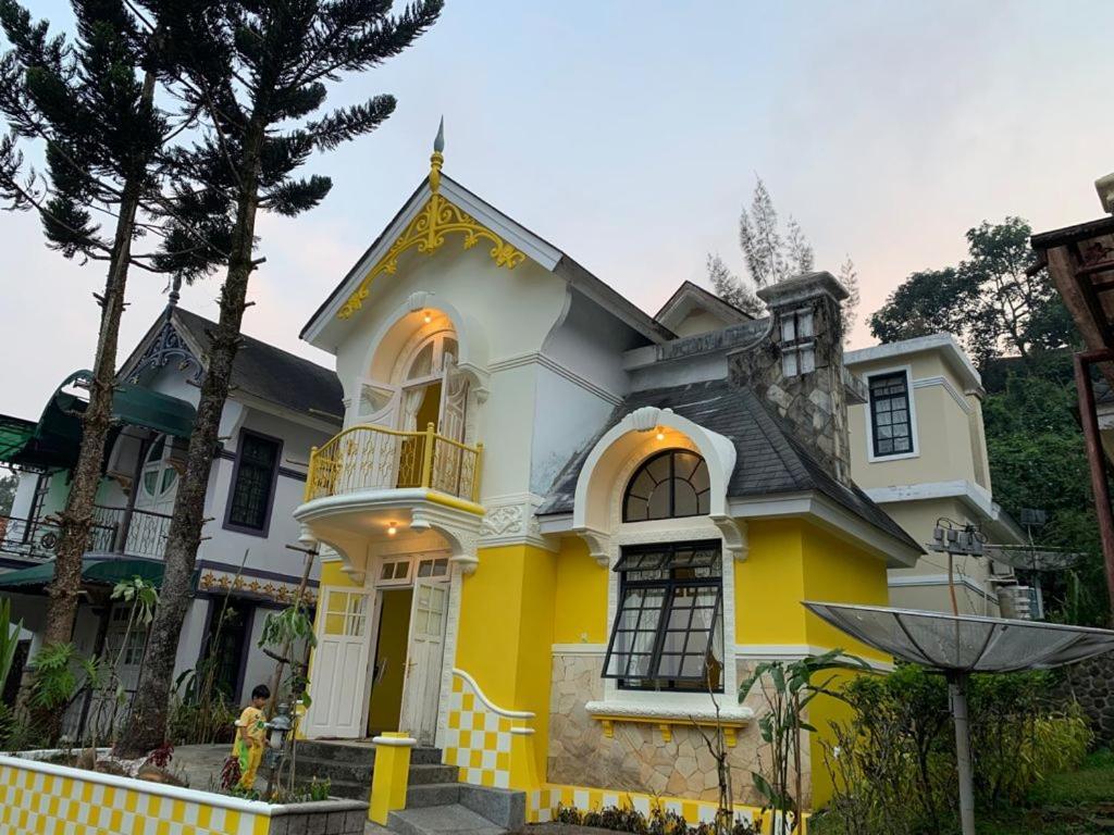 Villa Wubao Kota Bunga 3 Kamar Harga Budget Cinengangirang Exterior foto